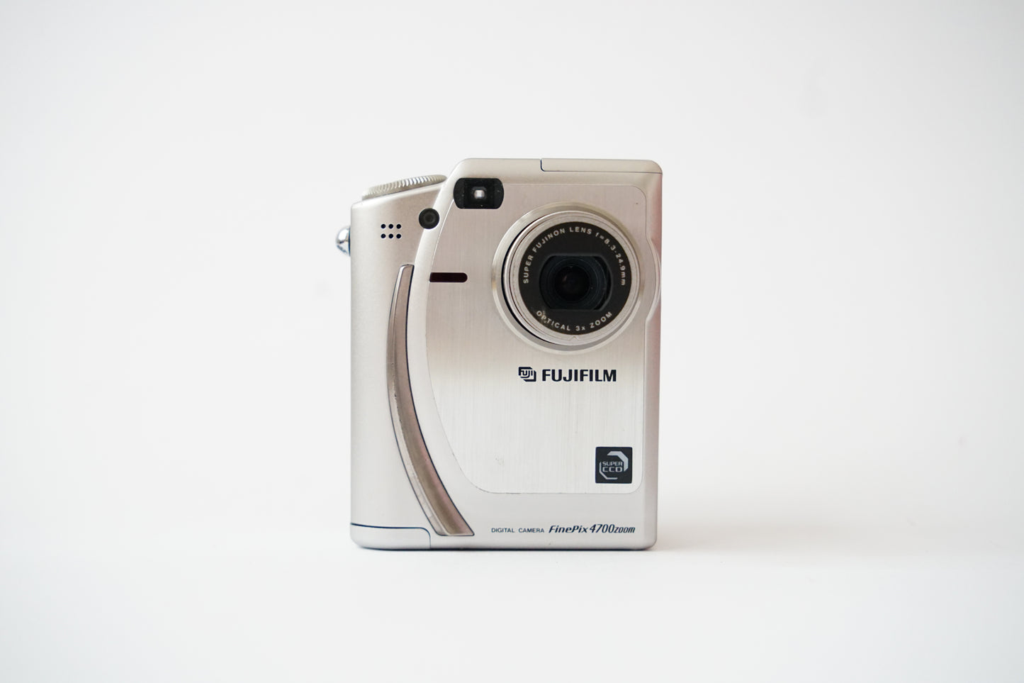 Fujifilm FinePix 4700 Zoom Digital Point and Shoot Camera