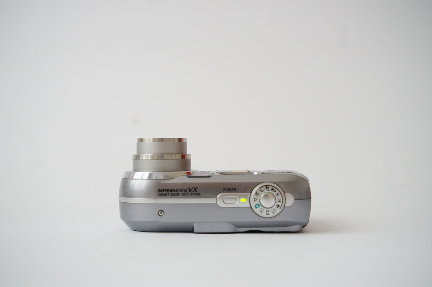 Sony Cyber-shot DSC-P93A Digital Point and Shoot Camera