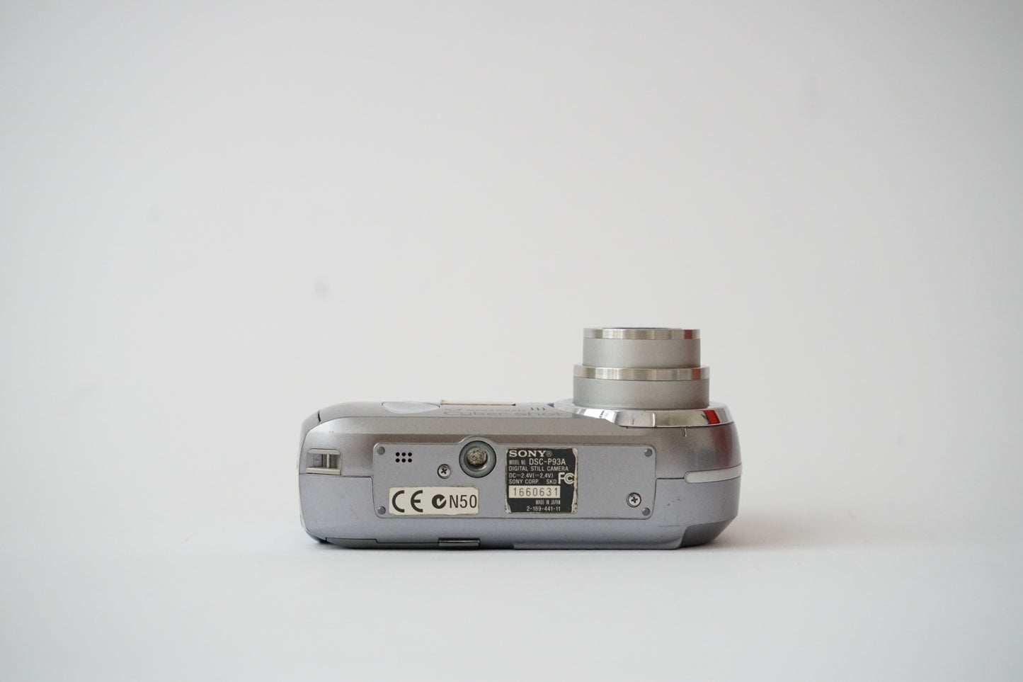 Sony Cyber-shot DSC-P93A Digital Point and Shoot Camera