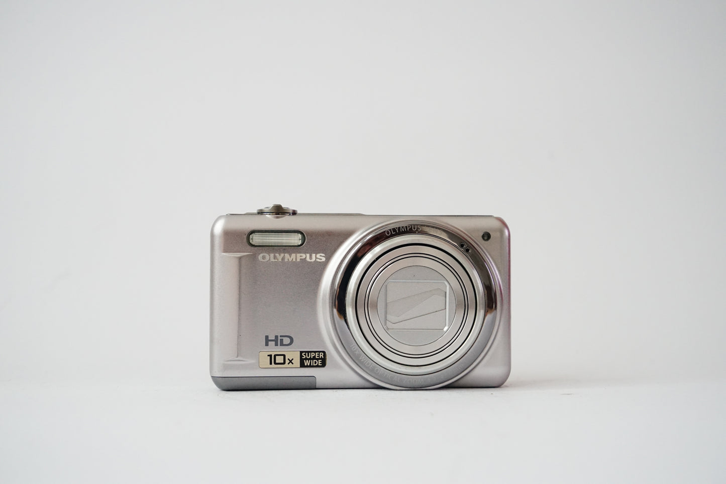 Olympus D-720 Digital Point and Shoot Camera