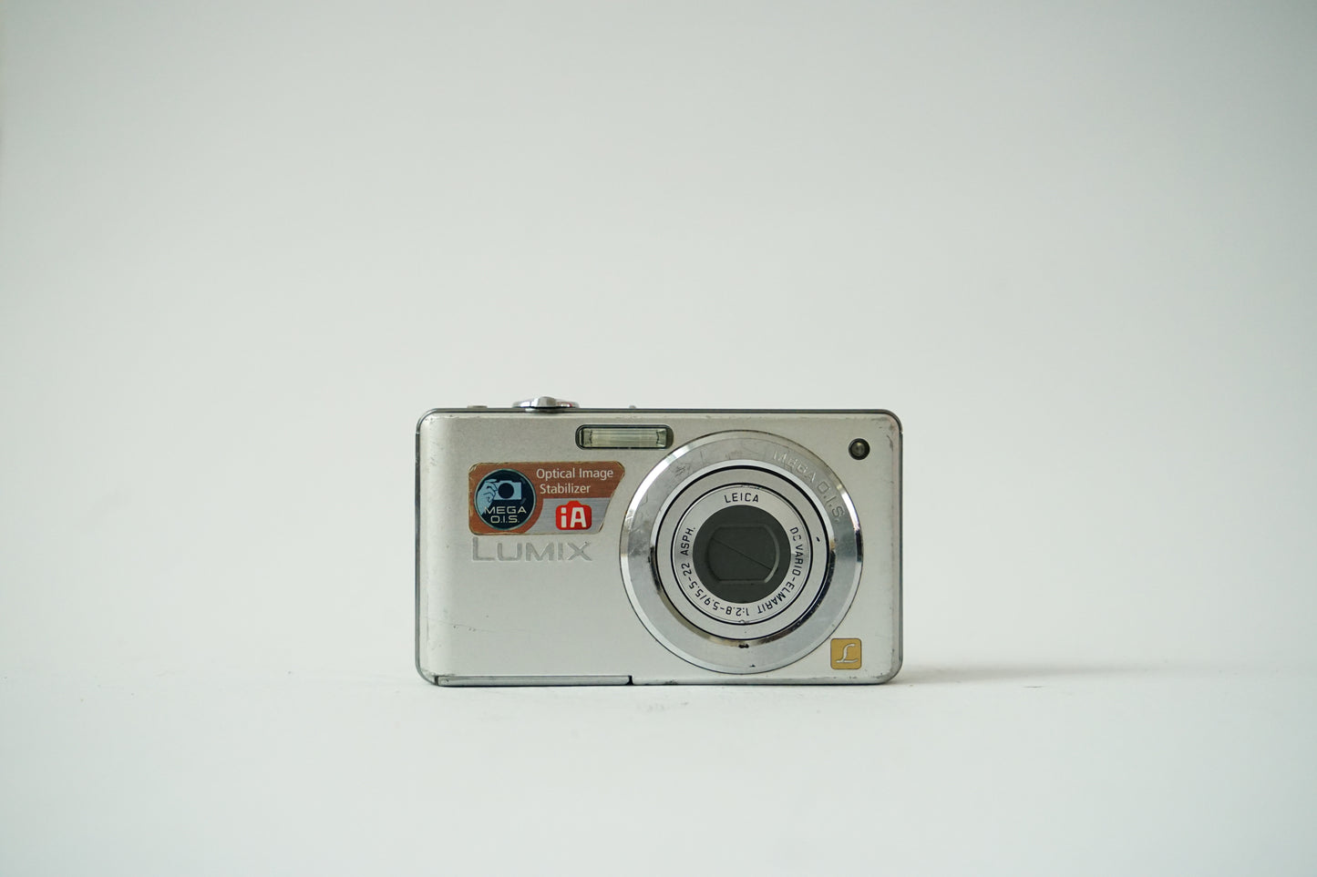 Panasonic Lumix DMC-FS6 Digital Point and Shoot Camera