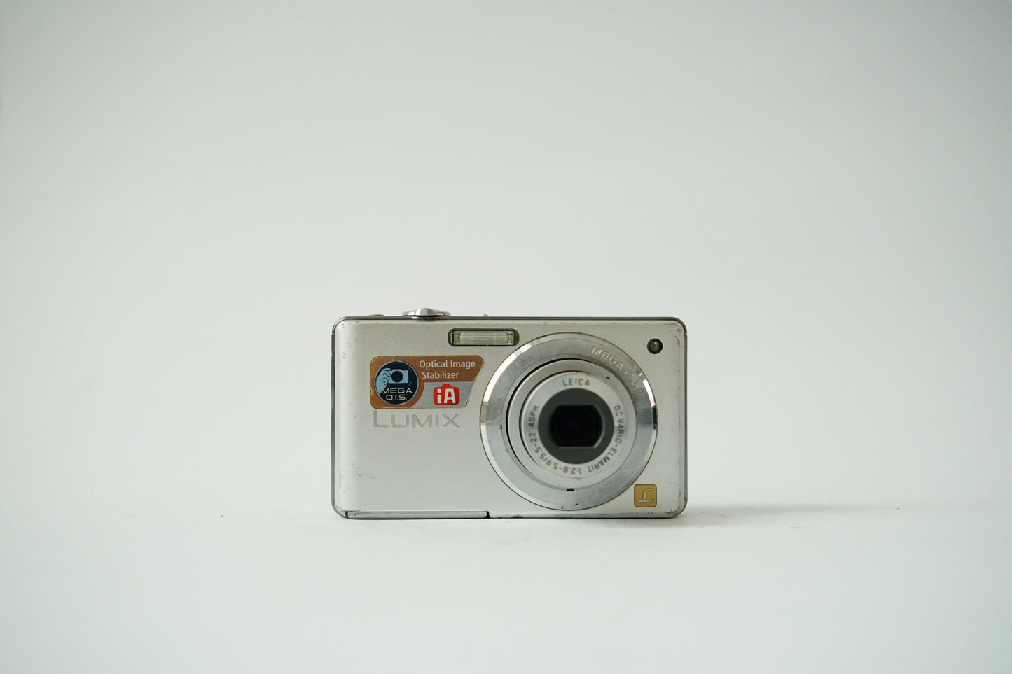 Panasonic Lumix DMC-FS6 Digital Point and Shoot Camera