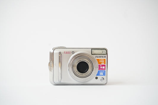 Fujifilm FinePix A700 Digital Point and Shoot Camera
