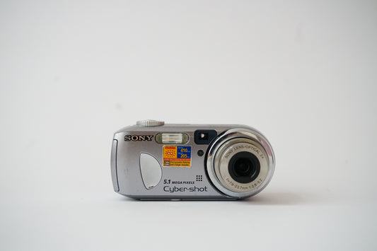 Sony Cyber-shot DSC-P93A Digital Point and Shoot Camera