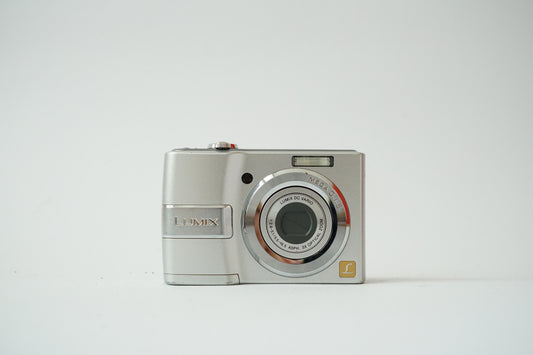 Panasonic Lumix DMC-LS80 Digital Point and Shoot Camera