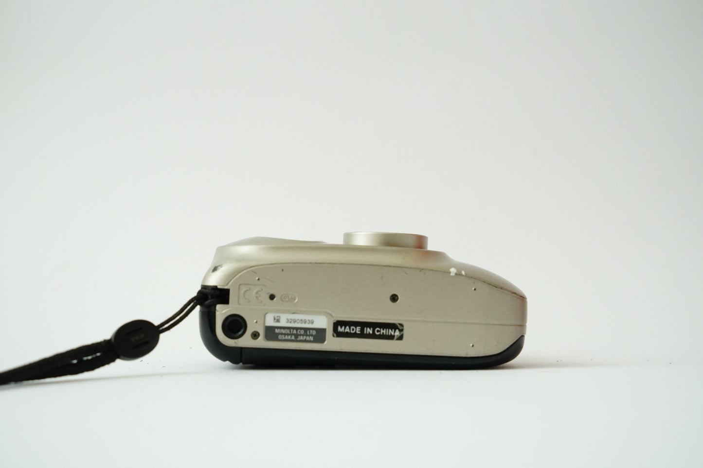 Minolta Riva Zoom 75W 35mm Analog Point and Shoot Film Camera