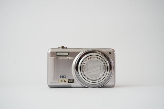 Olympus D-720 Digital Point and Shoot Camera