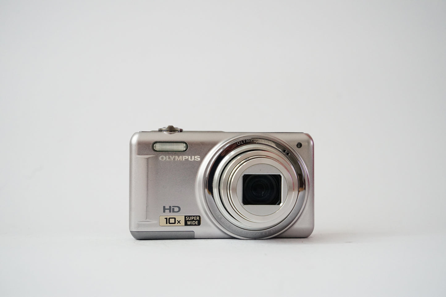Olympus D-720 Digital Point and Shoot Camera