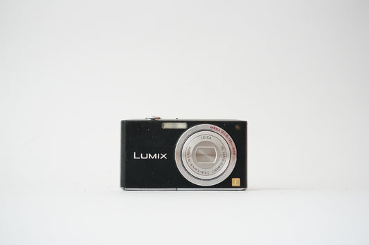 Panasonic Lumix DMC-FX33 Digital Point And Shoot Camera
