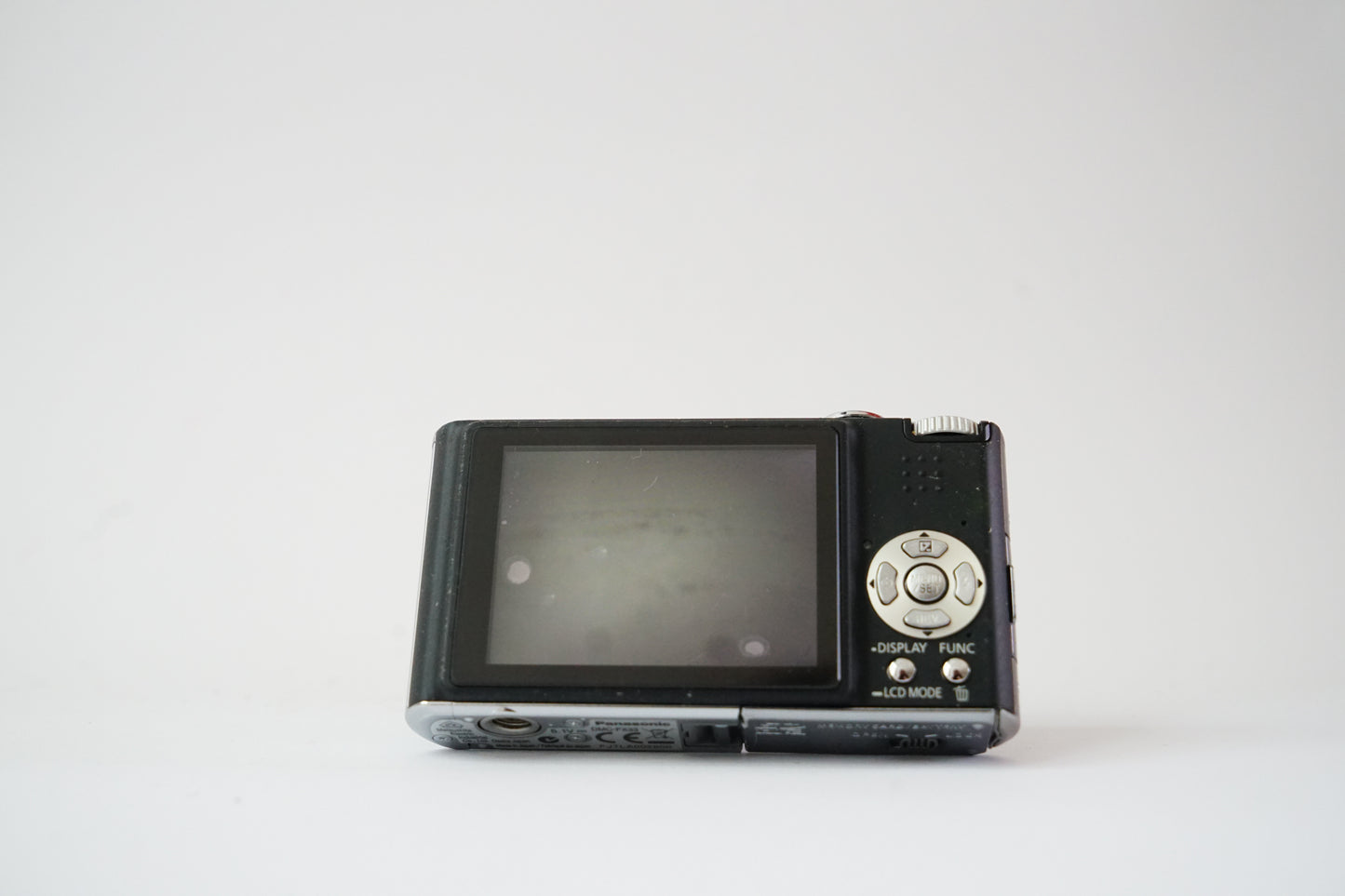 Panasonic Lumix DMC-FX33 Digital Point And Shoot Camera