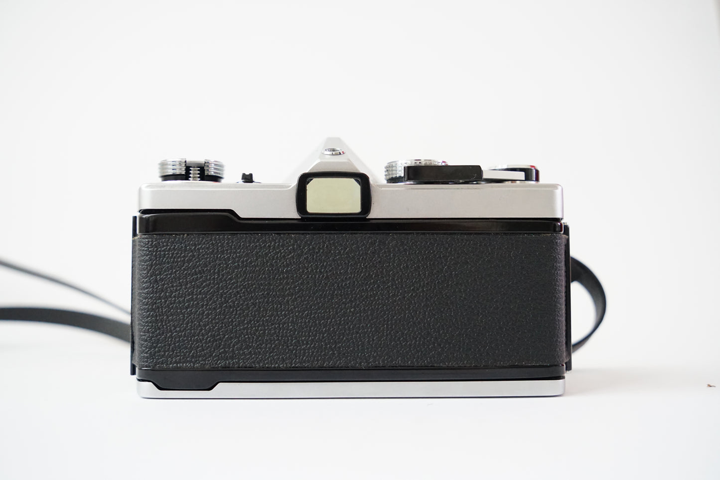 Olympus OM-1 + Zuiko 50mm f/1.4 35mm Analog SLR Film Camera